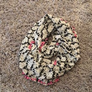 ADORABLE Scarf with Bird Print